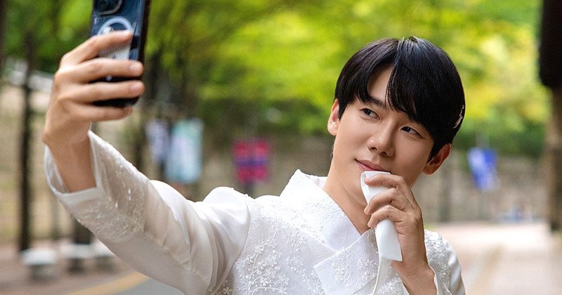 Yoo Yeon Seok hào hứng với vai diễn hài hước đầu tiên