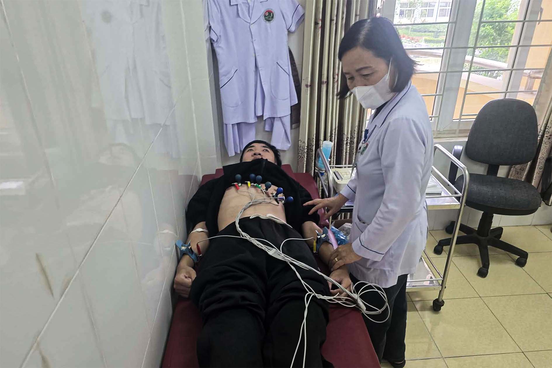 12th grade male student and the journey to find hope to keep the last light Photo: BVCC