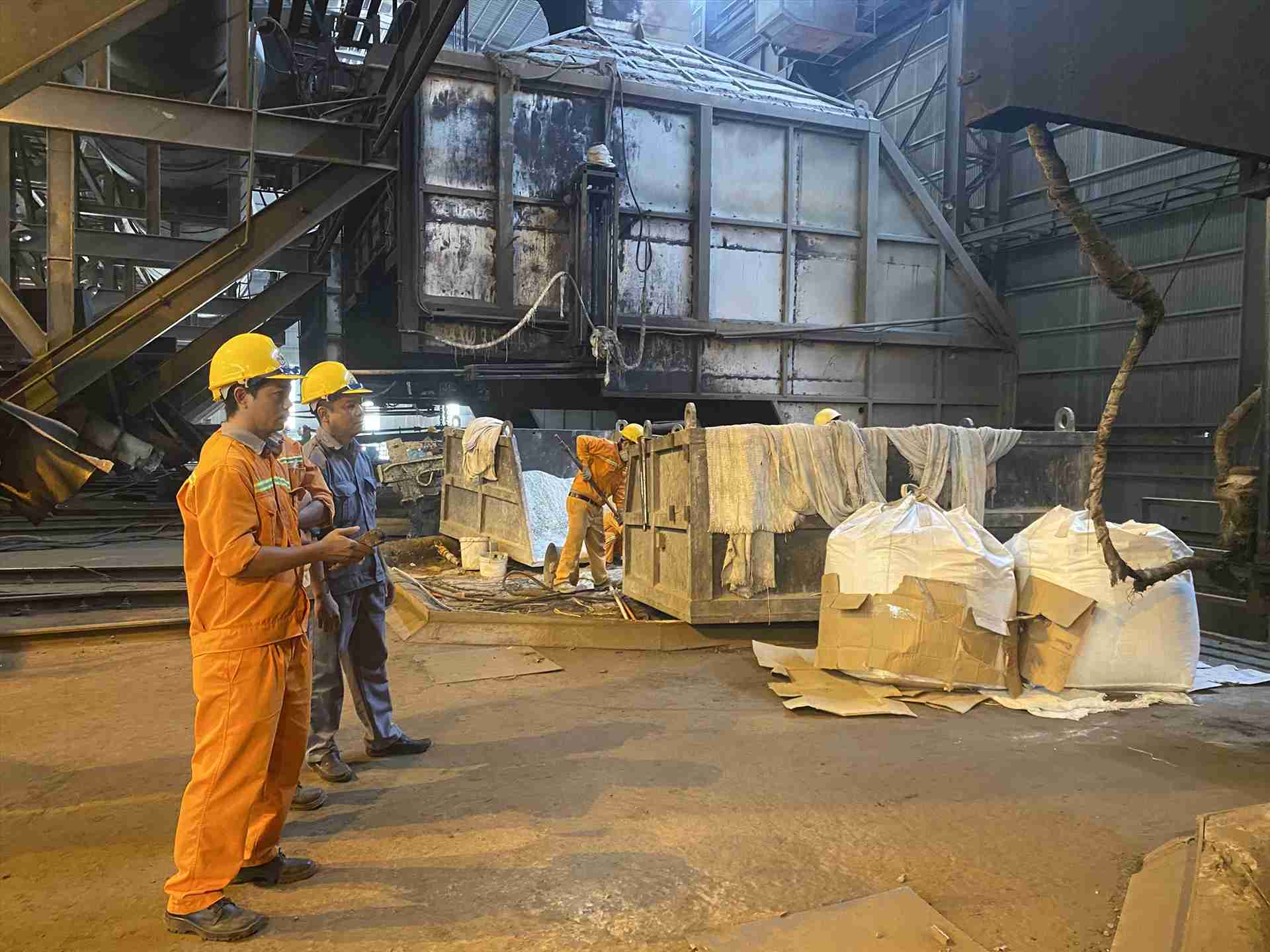 Union members and workers in Dak Lak province have expressed many thoughts and aspirations before the election day. Photo: Long Du