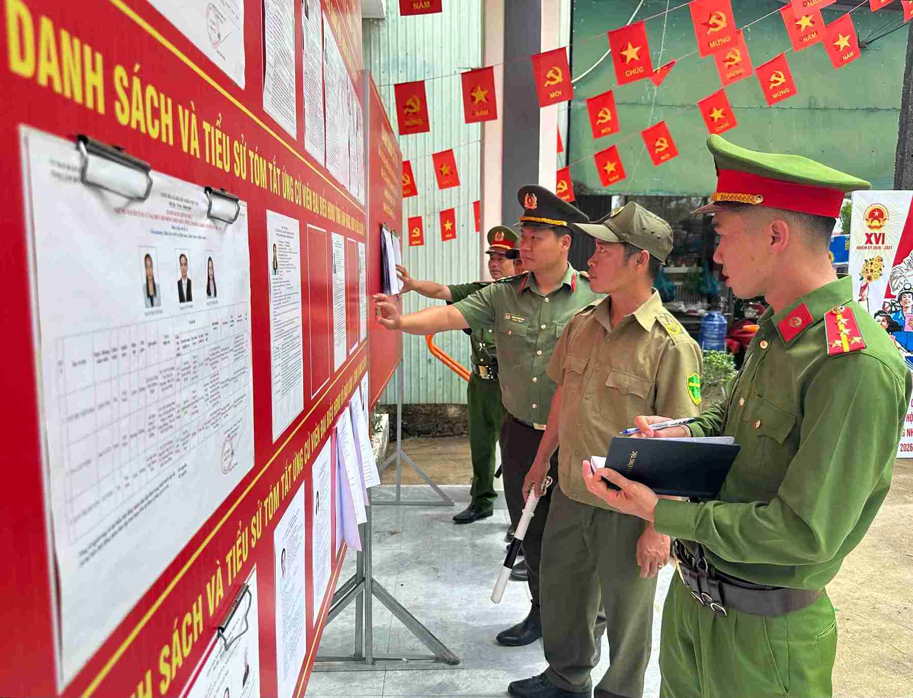 Công an Lâm Đồng đang tập trung triển khai nhiệm vụ bảo đảm an toàn tuyệt đối cho cuộc bầu cử. Ảnh: Phúc Khánh 