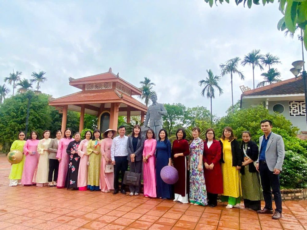 Hue University Trade Union organizes many meaningful activities on 8th. 3. Photo: Nguyen Duan