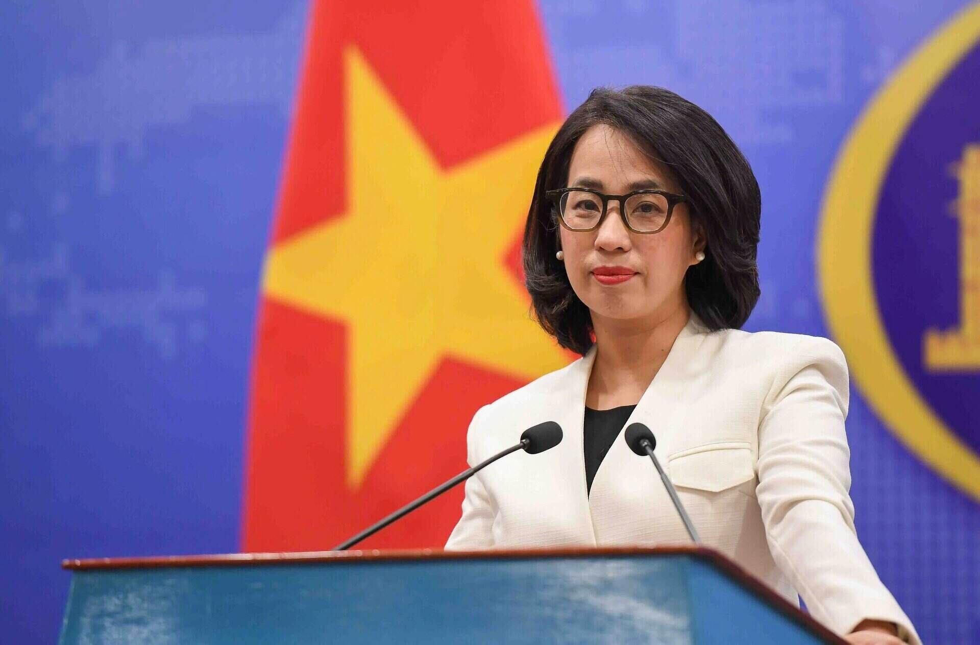 Spokesperson of the Ministry of Foreign Affairs Pham Thu Hang answers questions about protection plans for 8 ships and 160 Vietnamese crew members operating right at conflict points in the Middle East region at a press conference on the afternoon of March 5. 3. Photo: Nhat Ha