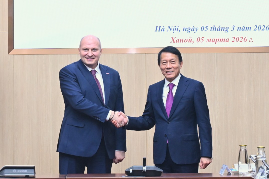 Minister of Public Security Luong Tam Quang and Minister Aleksandr Kurenkov. Photo: Ministry of Public Security