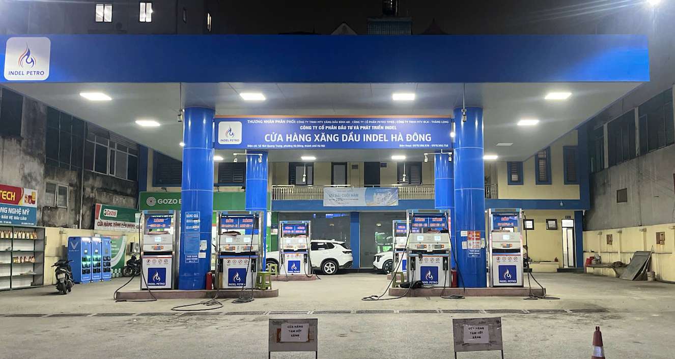 INDEL CORP said that although it has proactively increased reserves, the gasoline and oil shortage occurred earlier than expected. Photo: Tuyet Lan