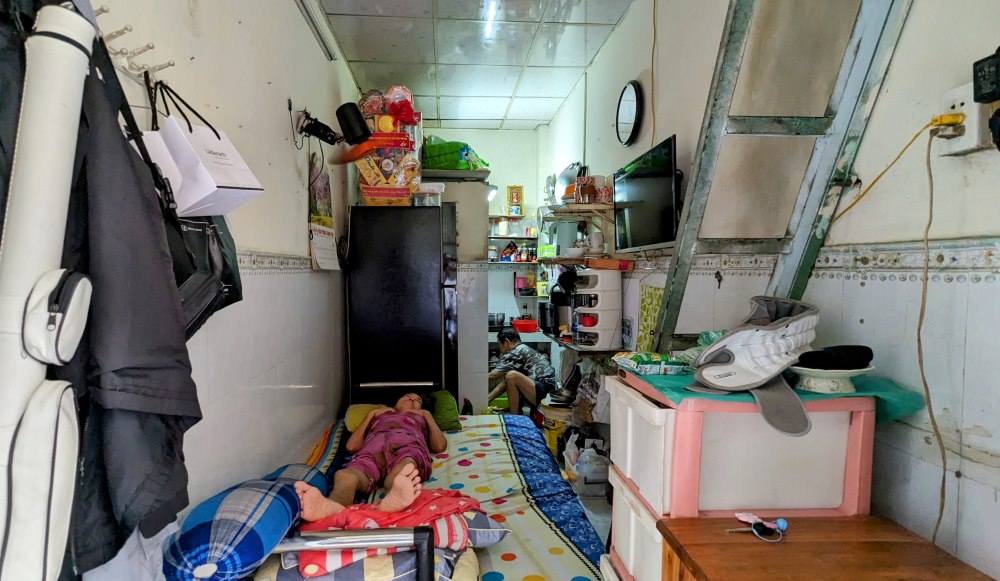 Cuộc sống của người dân khu Mả Lạng (TPHCM). Ảnh: Anh Tú