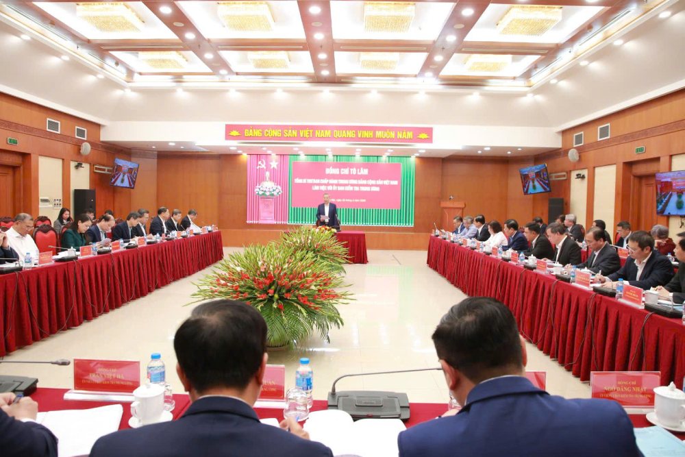 Toàn cảnh buổi làm việc của Tổng Bí thư Tô Lâm với Ủy ban Kiểm tra Trung ương. Ảnh: Hiền Hòa