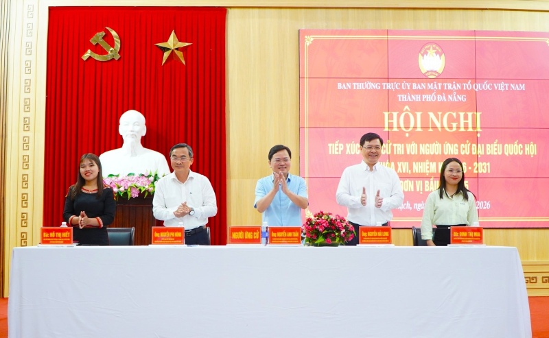 5 ứng cử viên đại biểu Quốc hội khóa XVI tại đơn vị bầu cử số 5, Đà Nẵng. Ảnh: Hoàng Bin