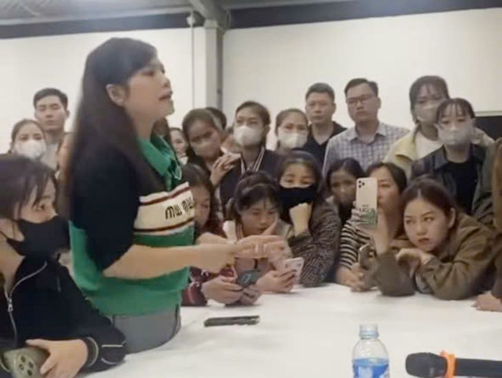 Representatives of workers of May Fivestar Ha Tinh Joint Stock Company raised their grievances and recommendations at the dialogue. Photo: Huong Son