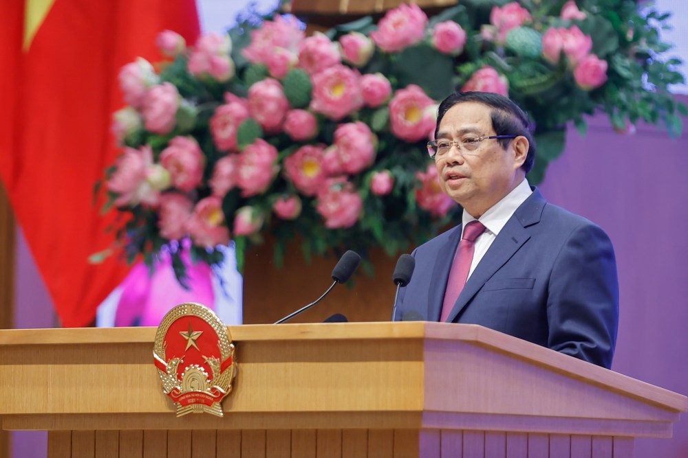 Thủ tướng Chính phủ Phạm Minh Chính yêu cầu xây dựng thể chế, chính sách phát triển nguồn cán bộ nữ lãnh đạo. Ảnh: Nhật Bắc