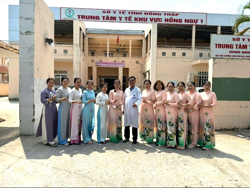 CĐCS Trung tâm Y tế Khu vực Hồng Ngự 1 hưởng ứng “Tuần lễ Áo dài” năm 2026. 