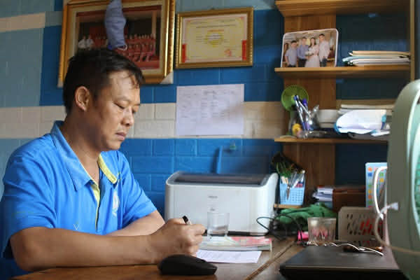 Thầy Trần Đình Quyến với chẩn đoán suy thận giai đoạn V, suy tim và nhiều biến chứng nguy hiểm. Ảnh: Nhân vật cung cấp.