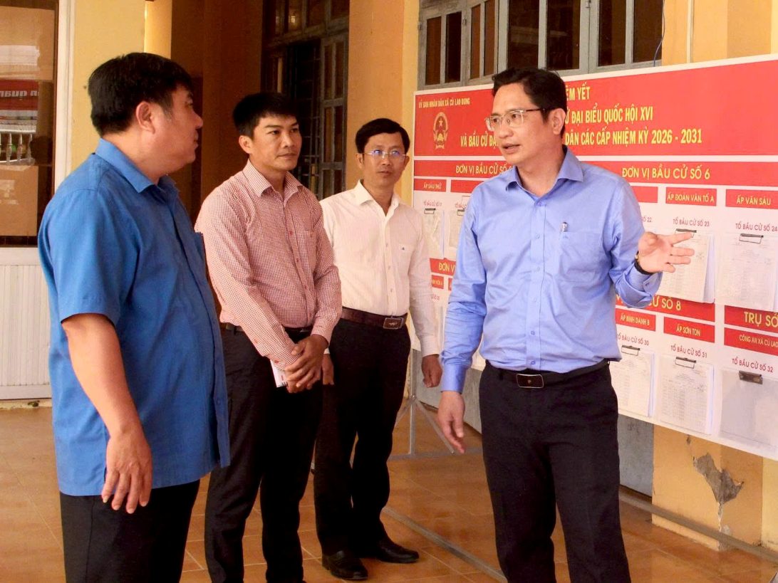 Danh sách cử tri được niêm yết công khai để cử tri xã Cù Lao Dung (TP Cần Thơ) theo dõi. Ảnh: Đảng ủy xã Cù Lao Dung