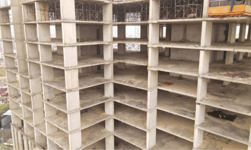 The Prime Minister assigned a deadline for ministries, branches, and localities to complete the review and report on the results of handling difficult and problematic projects. Photo: VGP