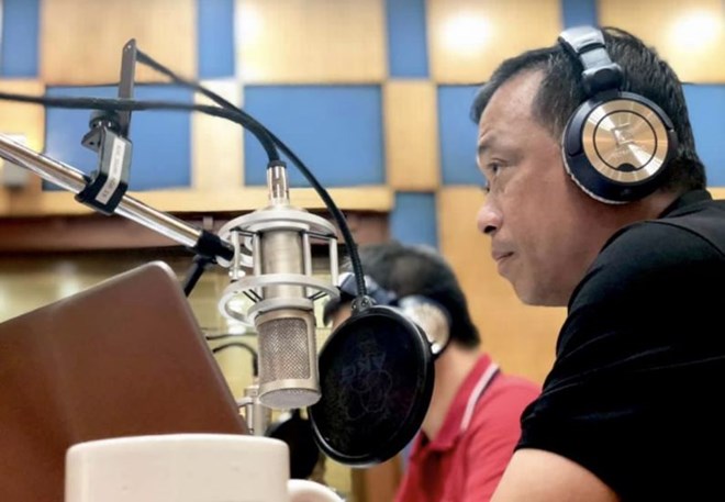 Bình luận viên Quang Tùng là một trong những người làm nghề lâu năm trong lĩnh vực bình luận thể thao, bóng đá. Ảnh: NVCC