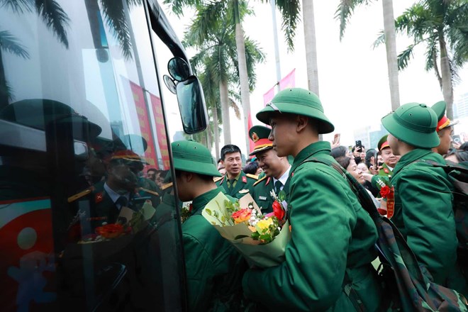 The Ministry of Home Affairs clarifies the calculation of military service time when considering salary ranking. Photo: Hai Nguyen