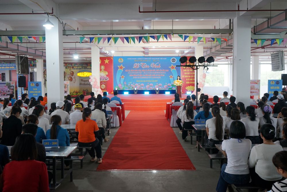 Công đoàn Công ty TNHH Giầy Rollsport Việt Nam tổ chức lễ tôn vinh cán bộ, công nhân viên, quản lý nữ tiêu biểu, xuất sắc năm 2026. Ảnh: Quách Du