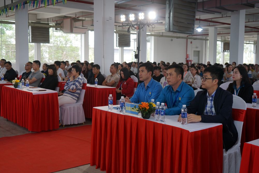 Các đại biểu tham dự chương trình. Ảnh: Quách Du