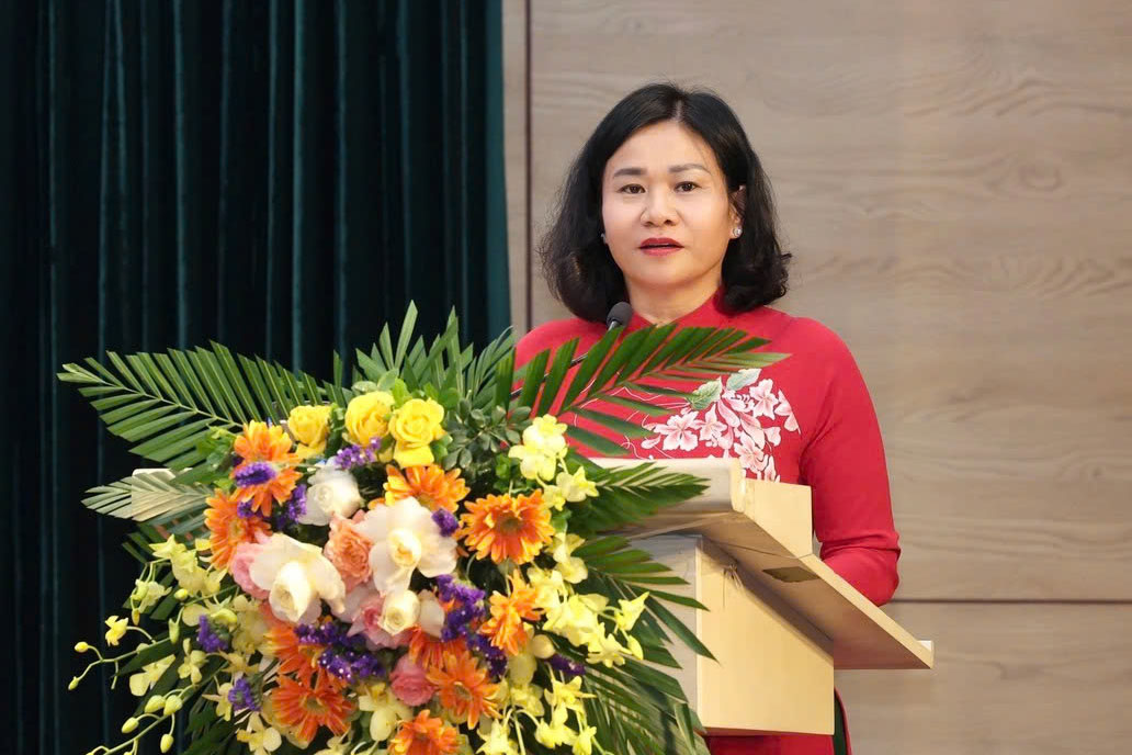 Phó Bí thư Đảng ủy Chính phủ, nguyên Bí thư Đảng ủy TƯ Hội LHPN Việt Nam, nguyên Chủ tịch Hội LHPN Việt Nam Nguyễn Thị Tuyến phát biểu tại hội nghị. Ảnh: Thu Hà 