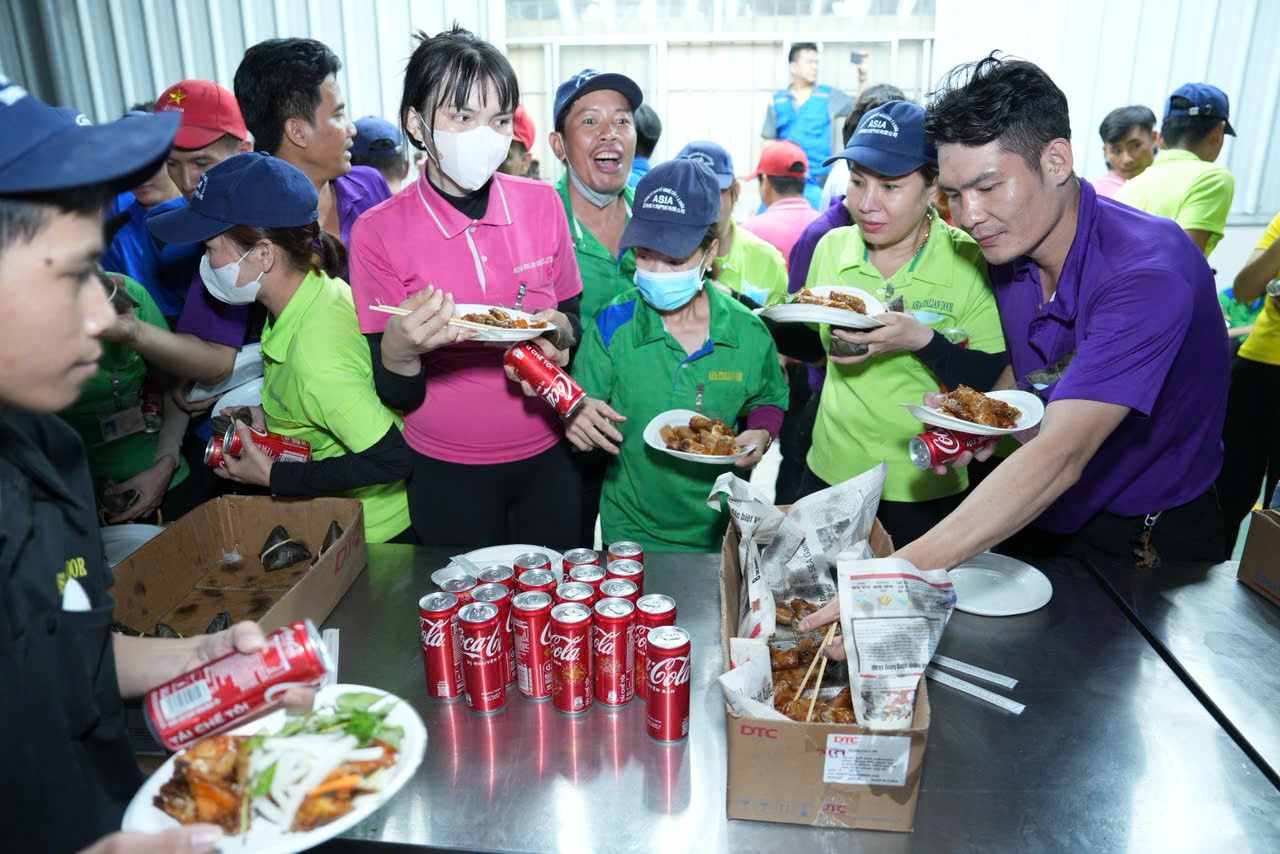 Chương trình đã mang đến niềm vui cho hơn 1.000 công nhân lao động. Ảnh: CĐCS cung cấp