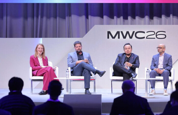 Ông Lê Quang Hiếu, Phó Tổng giám đốc Viettel Network đại diện Việt Nam tại phiên thảo luận “The Power Equation of the AI Era”. Ảnh: BTC cung cấp