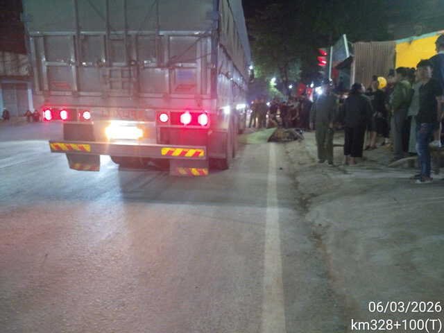 Scene of the traffic accident on National Highway 6. Photo: Provided by unit