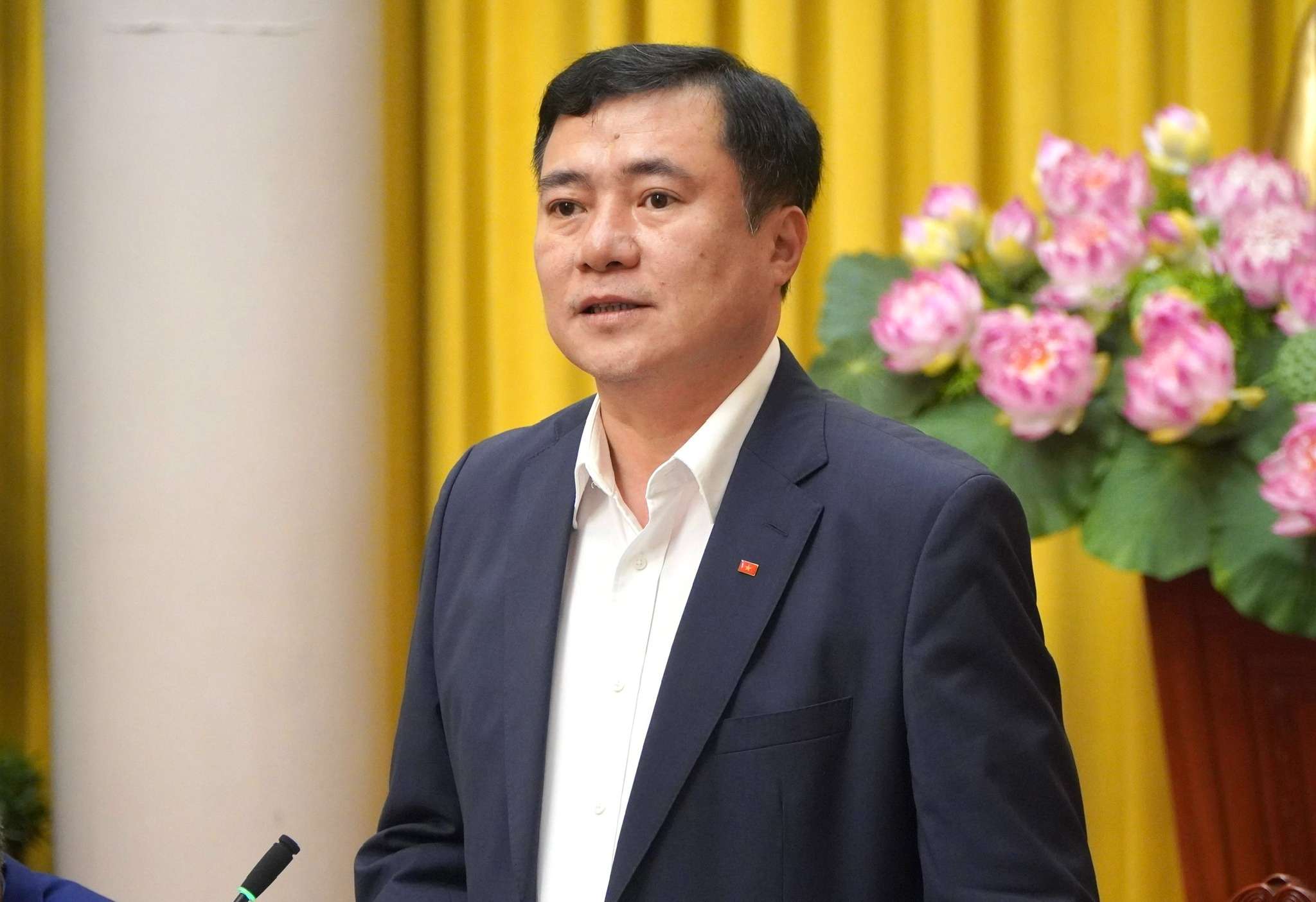Deputy Minister of Industry and Trade Nguyen Sinh Nhat Tan emphasized that ensuring energy security and gasoline supply is the "blood vessel" of the economy. Photo: Ministry of Industry and Trade