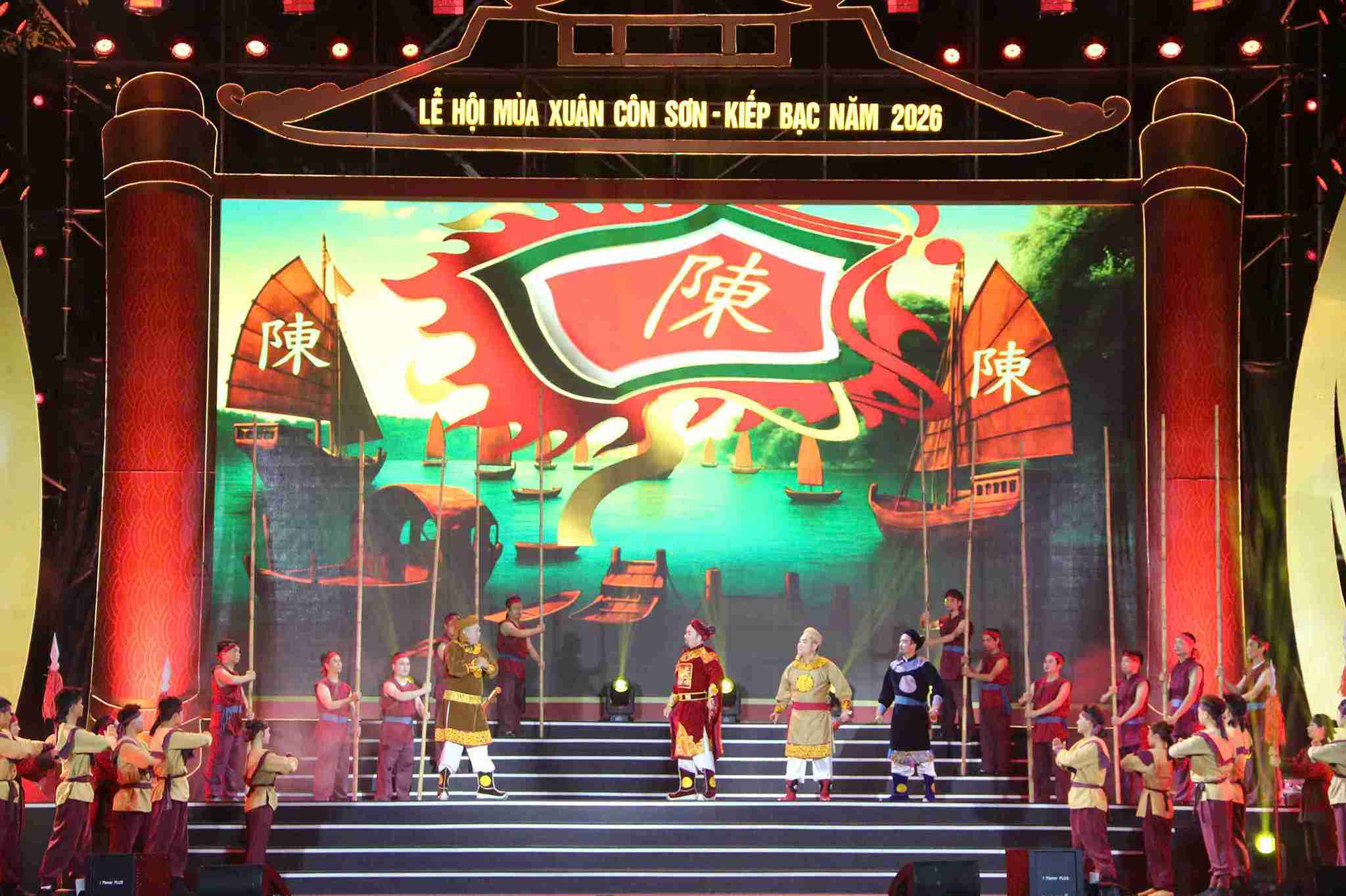 The art program recreates the cultural and historical space of Con Son - Kiep Bac land. Photo: Organizing Committee