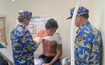 Ngư dân bị vật nhọn đâm thấu ngực được cấp cứu tại Nhà giàn DK1/10