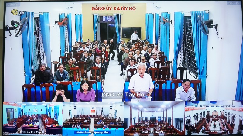 Cử tri Đà Nẵng gửi gắm kỳ vọng tại hội nghị tiếp xúc trực tuyến với ứng cử viên đại biểu Quốc hội. Ảnh: Hoàng Bin