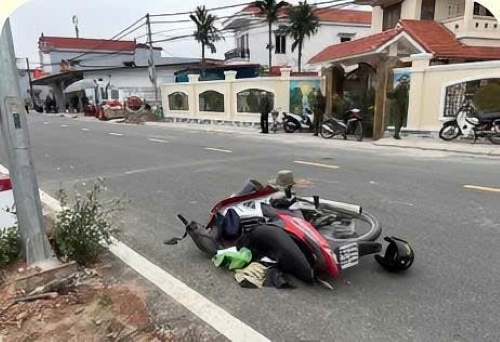 Scene of the accident between a motorbike and a pedestrian. Photo: Hai Phong Traffic Safety Board