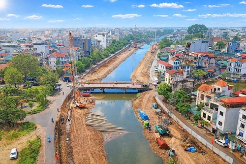 Hanoi reorganizes traffic on Nguyen Phan Chanh street to serve construction. Photo: Tuan Khai