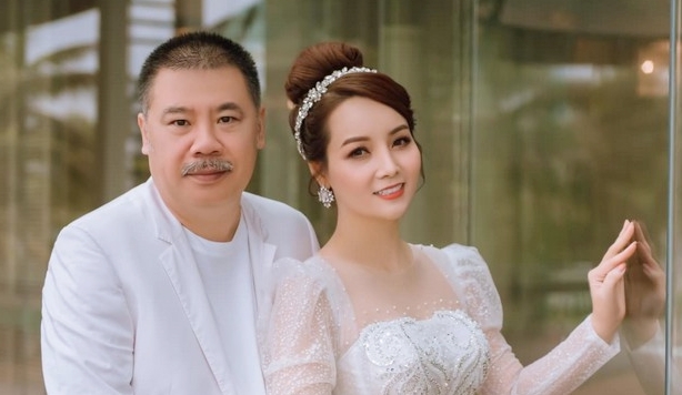 Mai Thu Huyen and her husband. Photo: NVCC