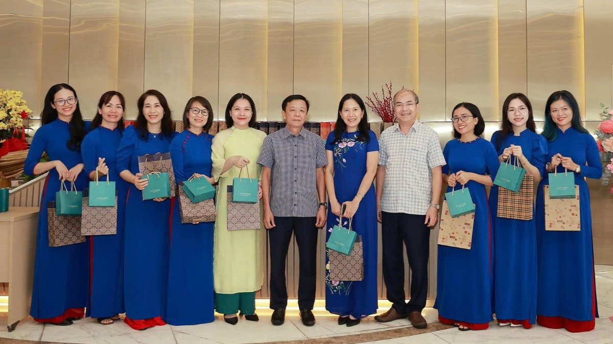 Many business trade unions in the area also organize activities to celebrate March 8th for female union members and workers. Photo: CDIC