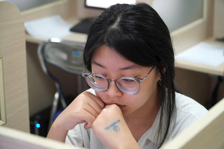 Candidates taking the competency assessment exam of Vietnam National University, Hanoi in 2026 should pay attention to the exam questions, structure, difficulty,... Photo: Tuong Van