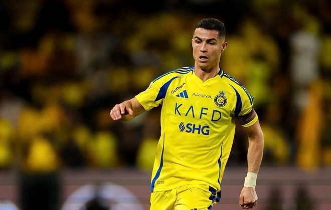 Siêu sao Ronaldo của câu lạc bộ Al Nassr rời Saudi Arabia bằng chuyên cơ riêng giữa lúc chiến sự ở Trung Đông leo thang. Bóng đá châu Á đang đứng trước nhiều khó khăn về việc hoàn thành các trận đấu. Ảnh: AFP