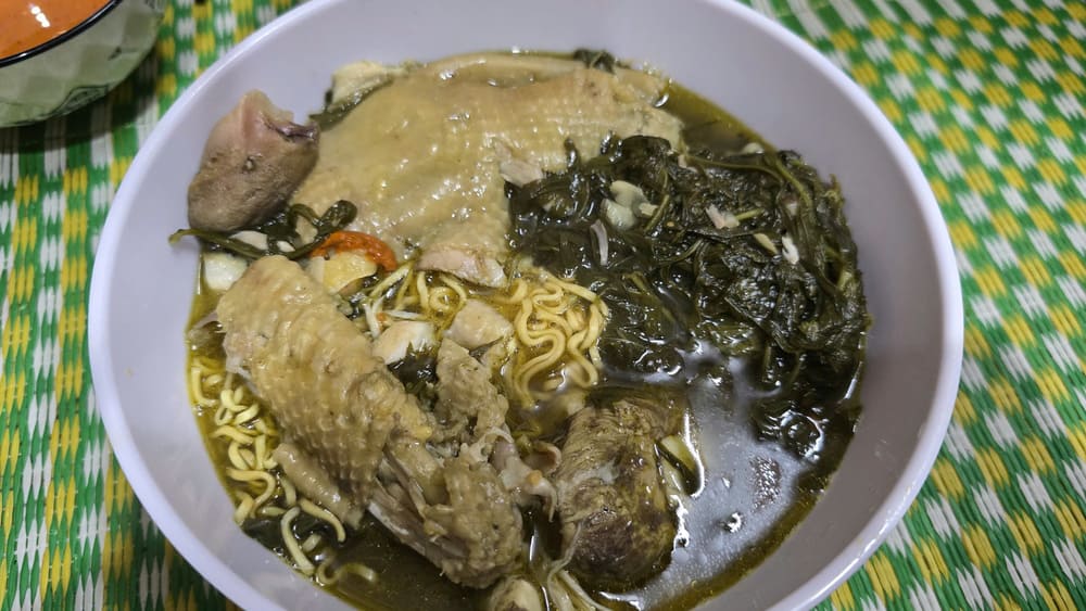 Comer mì gà tần con regularidad traerá muchos beneficios para la salud. Foto: Tuấn Đạt