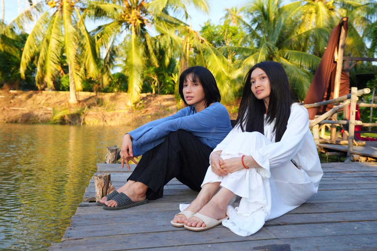 Kha Nhu and her co-star. Photo: Film crew.