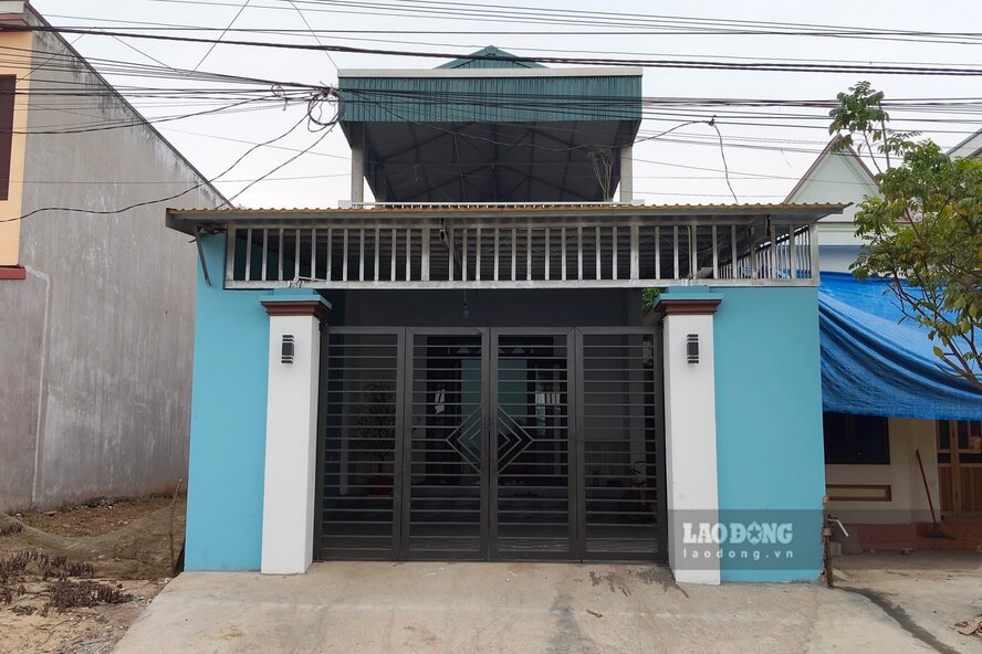 Ngôi nhà mới khang trang của vợ chồng anh Đoàn. Ảnh: Tô Công