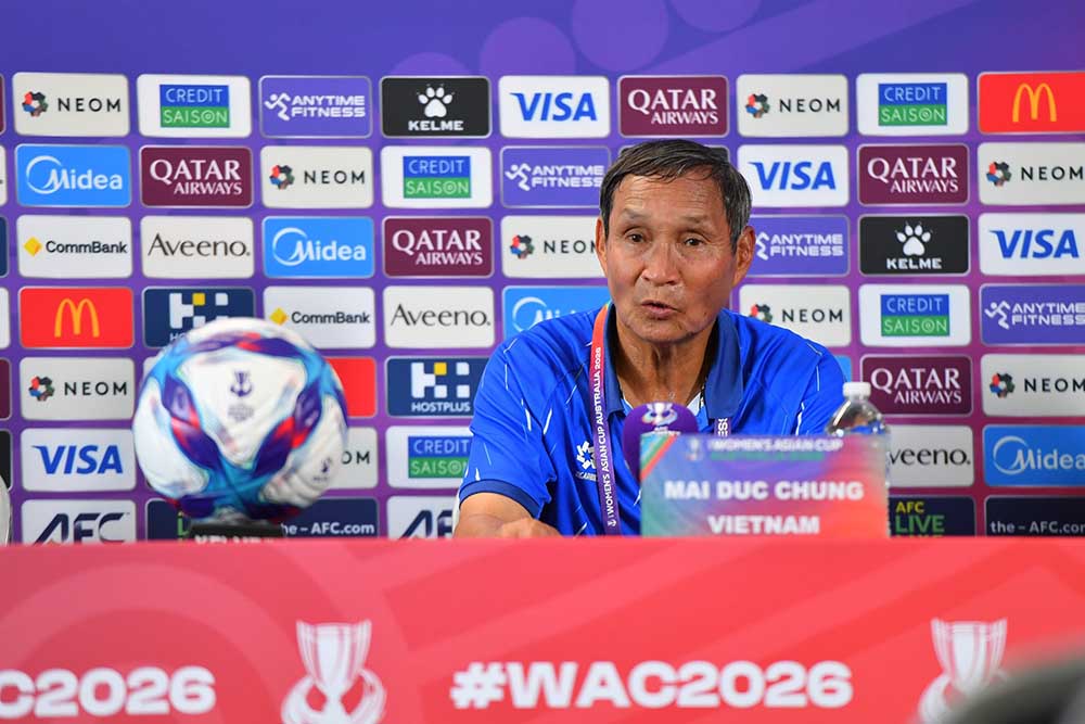 Coach Mai Duc Chung of the Vietnamese women's national team. Photo: VFF
