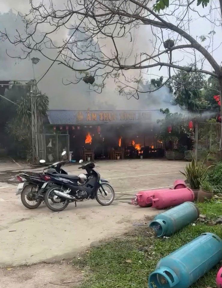 Vụ cháy không gây thiệt hại về người. Ảnh: NDCC