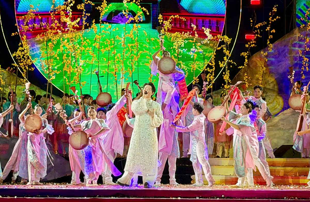 Singer Duc Phuc with youthful and vibrant songs. Photo: Thanh Tung