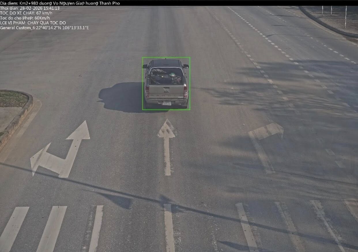 24 voitures et motos ont été verbalisées par radar à Cao Bằng. Photo: Police de Cao Bằng