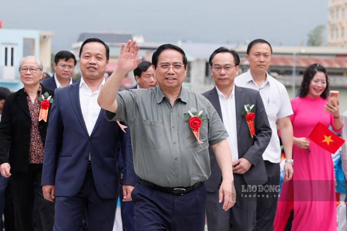 Prime Minister Pham Minh Chinh attends the inauguration ceremony of the project to preserve and restore the Him Lam Resistance Center Relic Area, phase II. Photo: Quang Dat