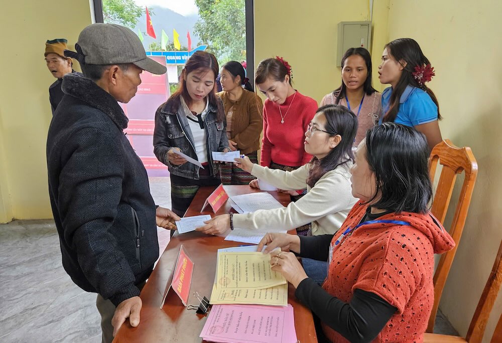 Voting is regulated to start from 07:00 am and be carried out continuously until 07:00 on the same day. Photo: Thanh Trung