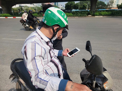 Tài xế công nghệ chủ động ứng phó với giá nhiên liệu. Ảnh: Minh Hạnh 