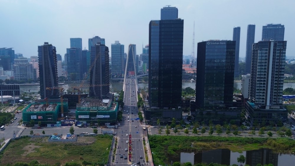 Theo quan sát, khu trung tâm hành chính mới có vị trí đối diện cầu Ba Son, thuận lợi kết nối với khu vực trung tâm hiện hữu của TPHCM. Ảnh: Anh Tú