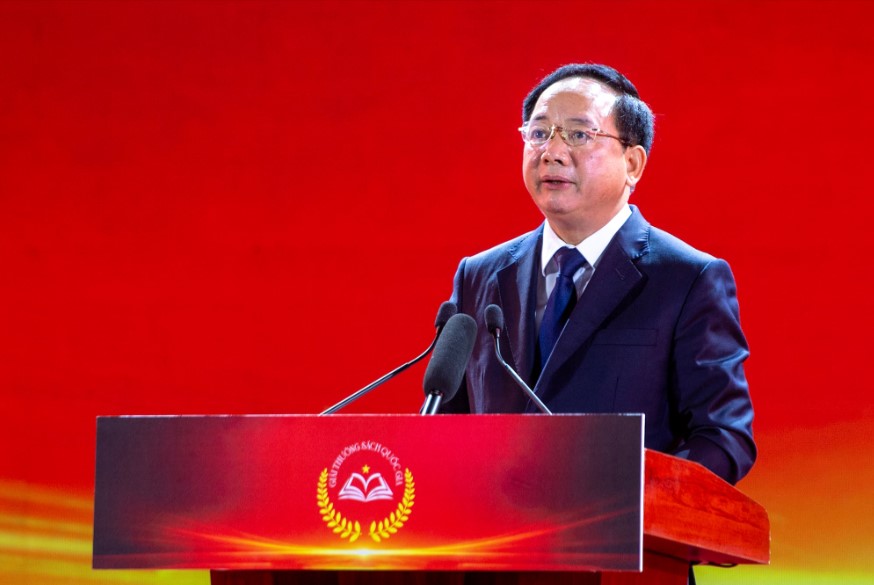 Comrade Trinh Van Quyet, Member of the Politburo, Secretary of the Party Central Committee, Head of the Central Propaganda and Mass Mobilization Commission, spoke at the Award Ceremony of the VIII National Book Award. Photo: Minh Vu