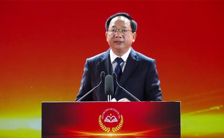 Comrade Trinh Van Quyet, Member of the Politburo, Secretary of the Party Central Committee, Head of the Central Propaganda and Mass Mobilization Commission, spoke at the Award Ceremony of the VIII National Book Award. Photo: Minh Vu