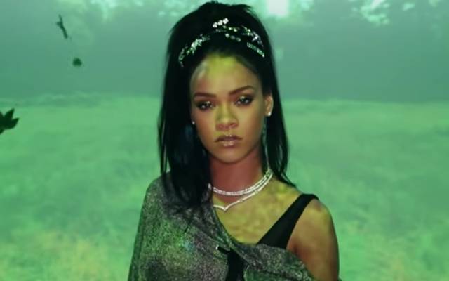 Nữ ca sĩ Rihanna. Ảnh cắt từ MV