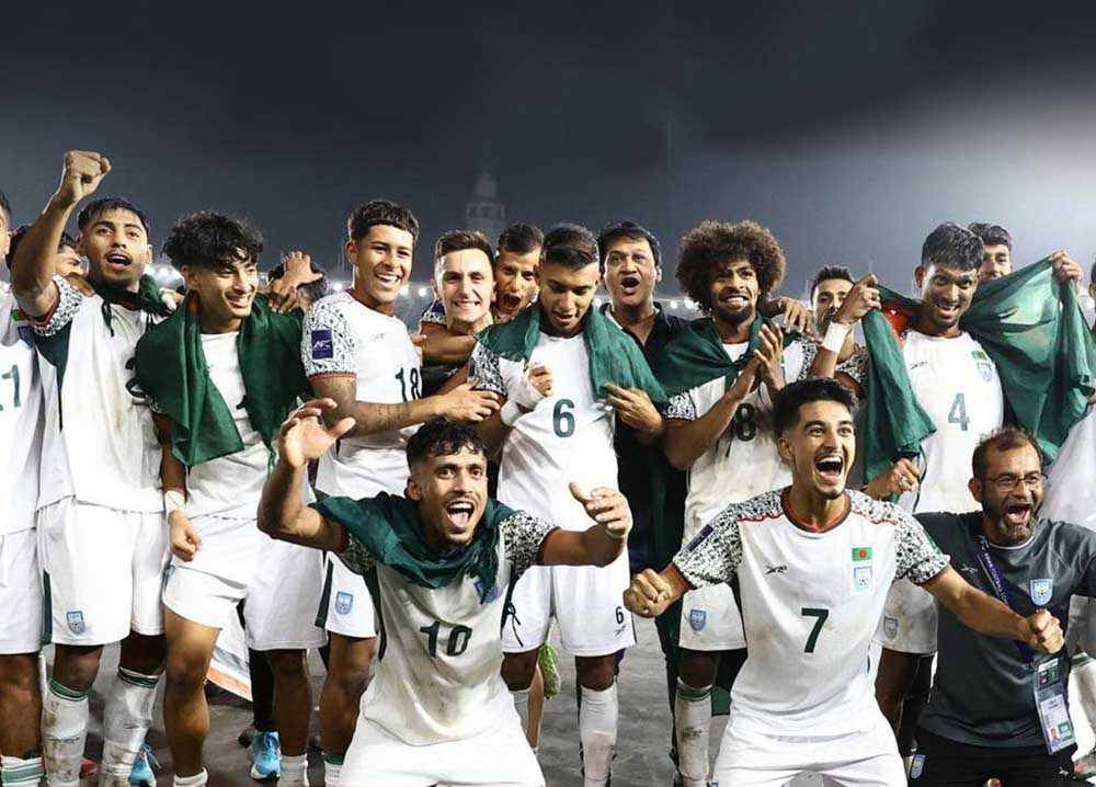 The Bangladesh team brings a quality squad to play a friendly match with the Vietnamese team. Photo: VFF